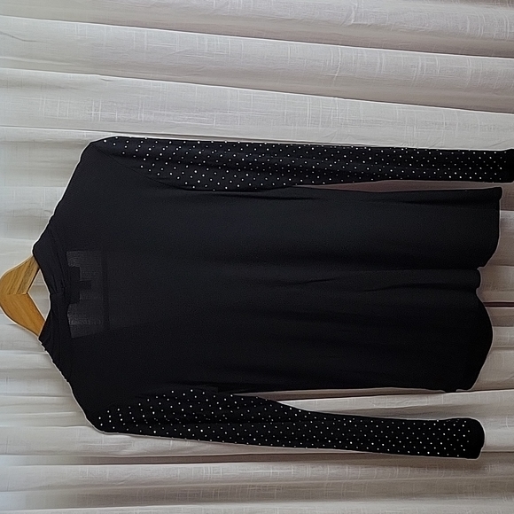 Fifteen Twenty Black Faux Wrap Beaded Long Sleeve Size M - Picture 5 of 5